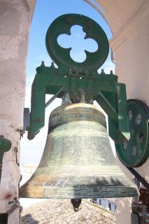 La campana abans de la seua restauració