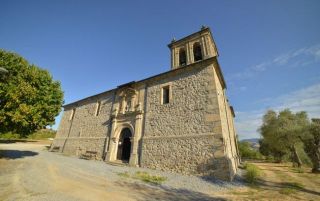 La iglesia de Campo, en el pueblo dicen que su tercera campana se llevó a la basílica de La Encina - Autor: QUINITO